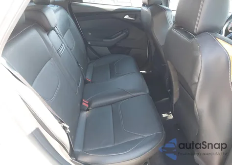 2016 Ford Focus St z USA, uszkodzony, nr VIN 1FADP3L9XGL297558